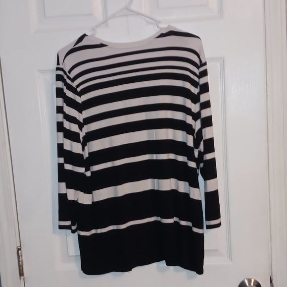 Chico's Women's Round Scoop Neck Top Size 3 (XL) - Picture 2 of 7